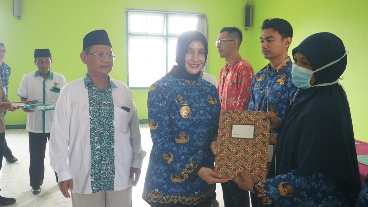 Baznas Kota Pekalongan Salurkan THR dari Zakat untuk 3.824 Tenaga Non-ASN dan Guru Honorer