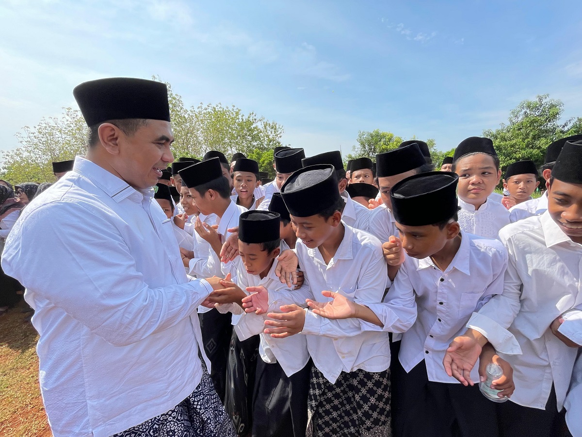 Upacara Hari Santri Nasional, Gus Yasin Minta Santri Bisa Mendunia 