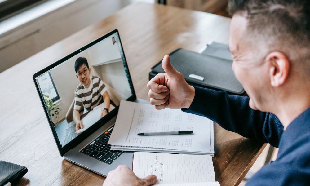 Cara Mudah Menambahkan Efek di Video Call Whatsapp