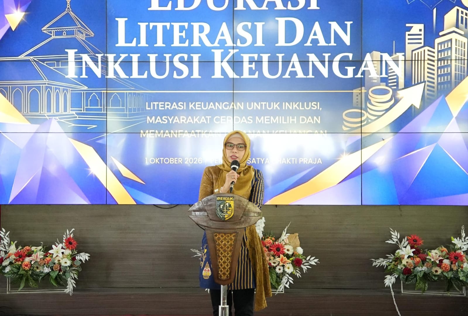 Jangan Asal Klik! Bupati Demak Ingatkan Warga Waspadai Jerat Keuangan Digital