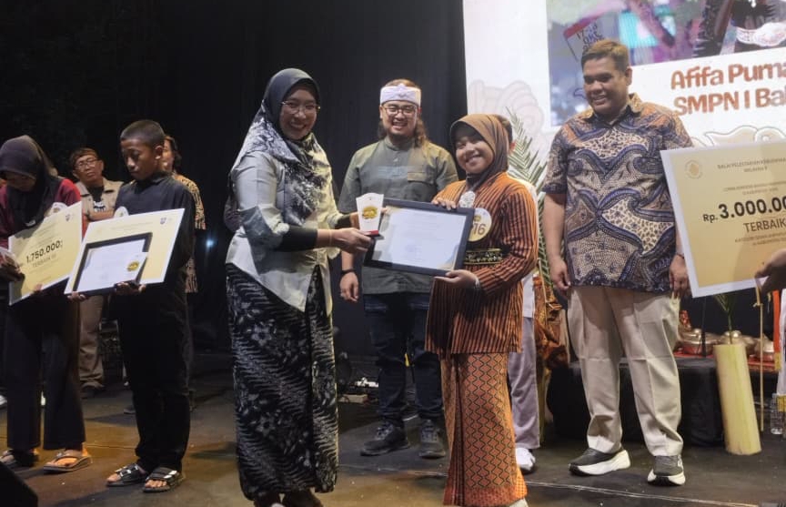 Siswa SMPN 1 Balapulang Kabupaten Tegal Tampil Memukau di Ajang Dongeng Panginyongan ‎