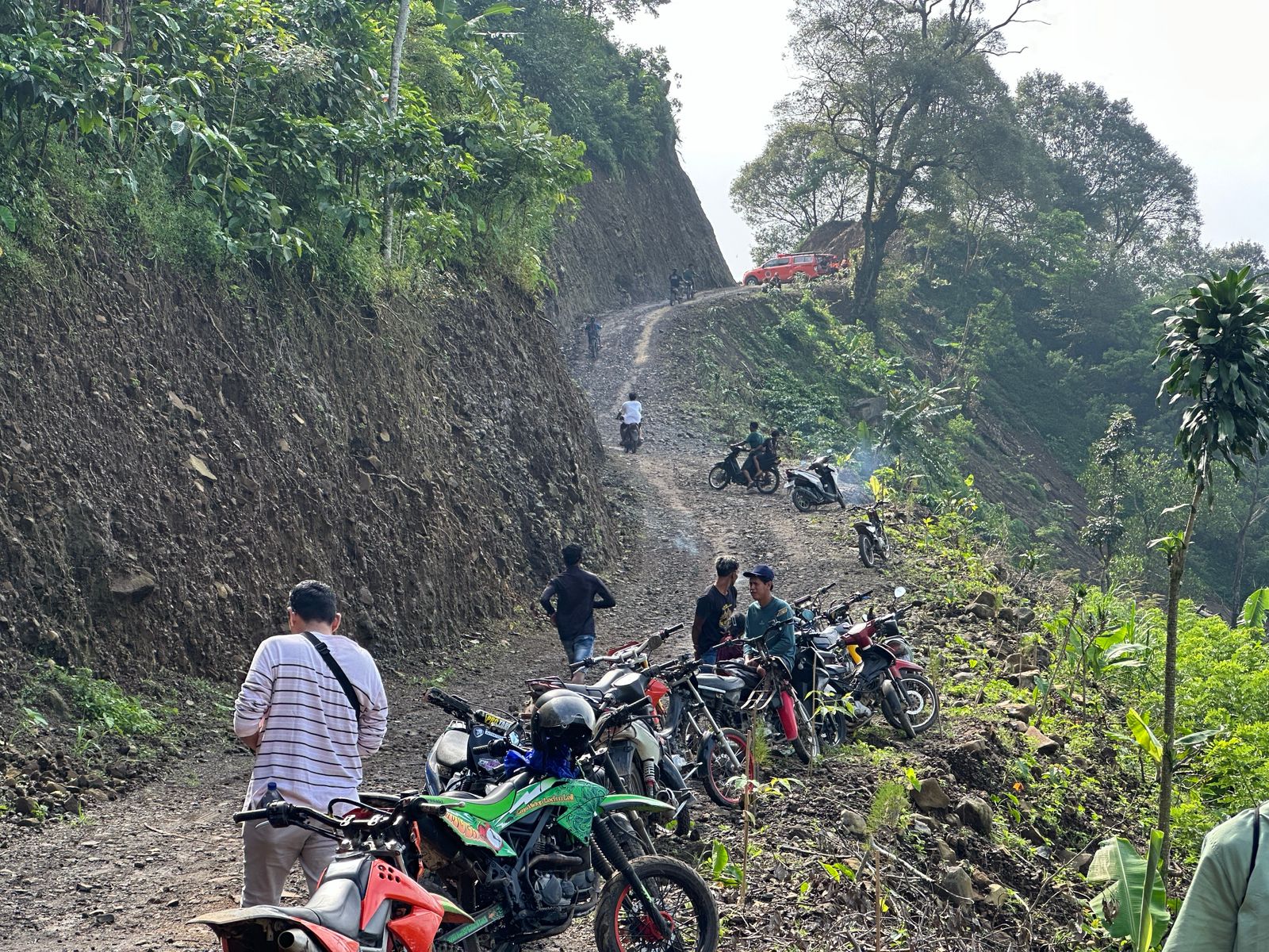 Warga Duplak dan Sumanding Jepara Kini Tak Terisolasi Pasarkan Hasil Bumi