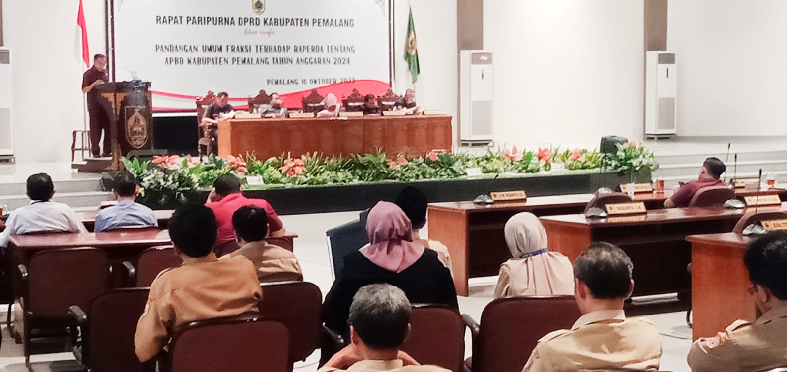 Fraksi-Fraksi DPRD Kabupaten Pemalang Menyampaikan Pandangan Umum 