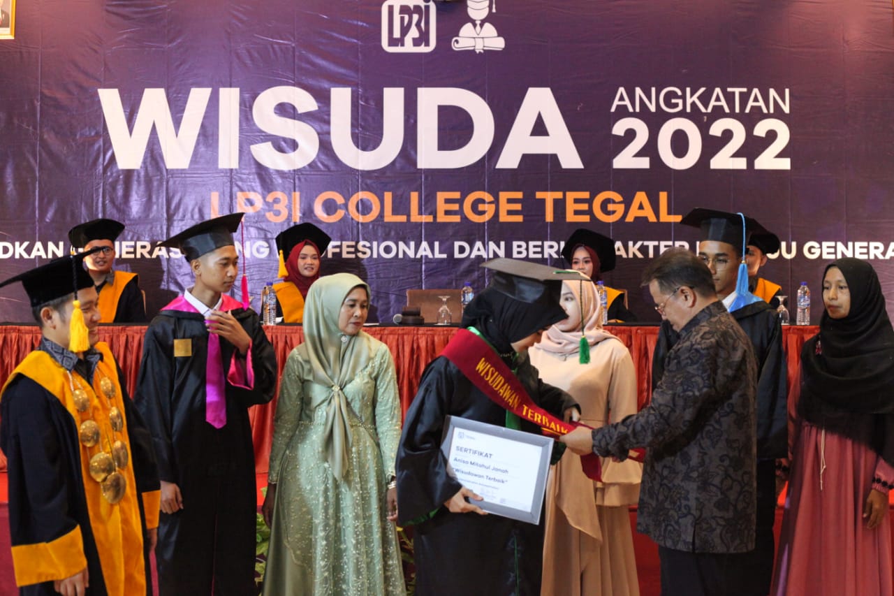 98  % Wisudawan LP3I Tegal Sudah Bekerja dan Berwirausaha Sebelum Diwisuda