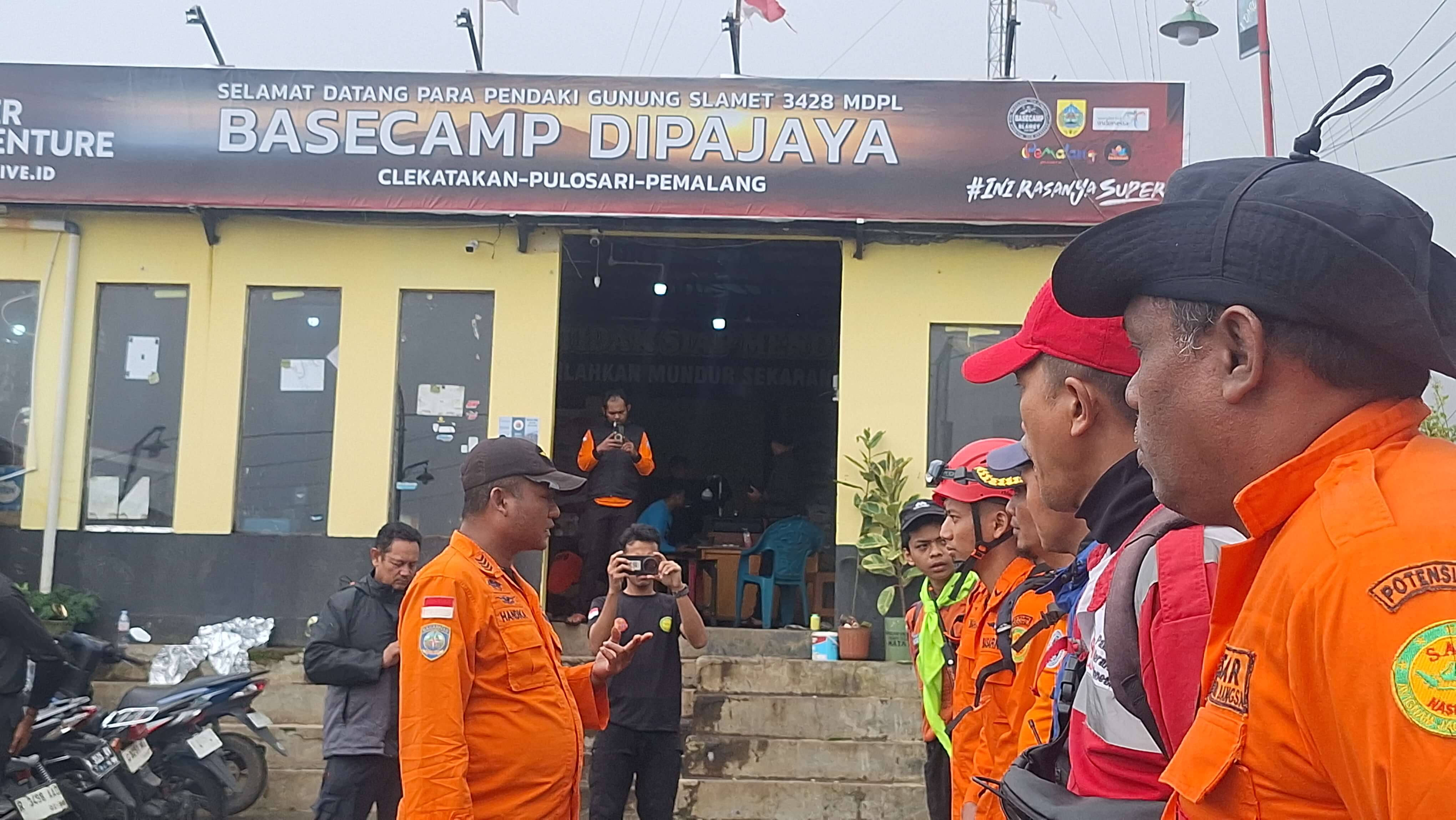 Enam Hari Pencarian, Pendaki Hilang di Gunung Slamet Belum Ditemukan