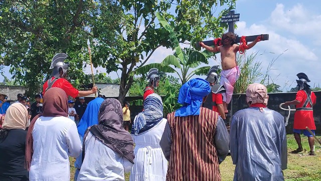 Banser NU Hingga Komunitas Hindu Ikut Mengamankan, Visualisasi Sengsara Yesus Refleksi Besarnya Pengorbanan