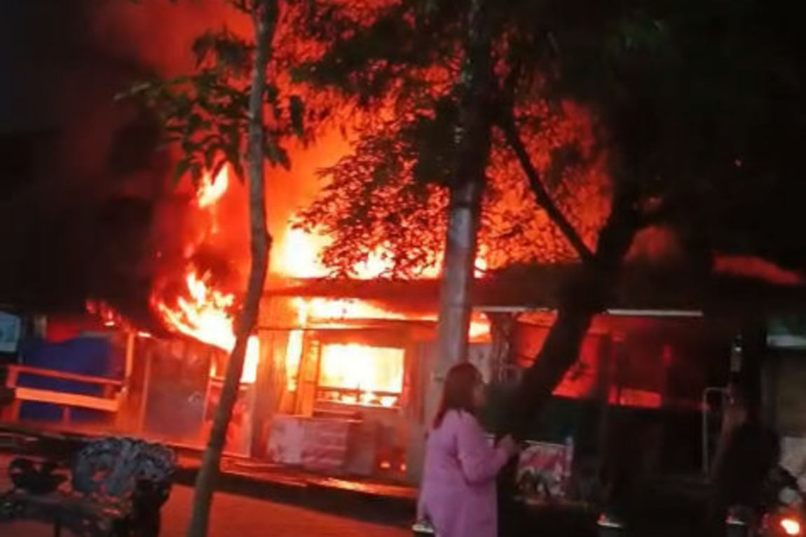 Kebakaran Tiga Warung di Kota Lama Semarang, Diduga Akibat Korsleting Listrik