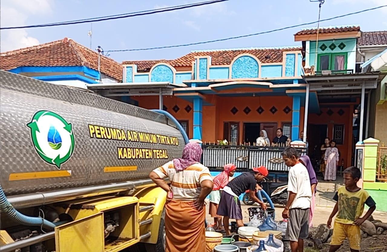 Perumda Tirta Ayu Kabupaten Tegal Dropping Air Bersih 