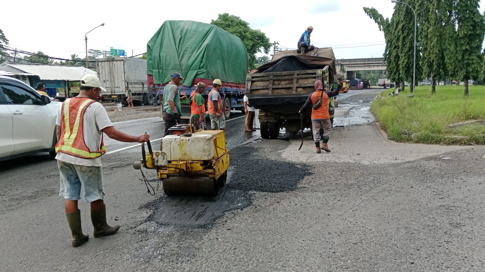 Setelah Ada Korban Meninggal, Jalan Pantura Batang-Pekalongan Akhirnya Diperbaiki, Ada Peran Pj Bupati Batang