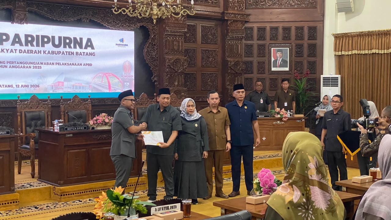 Bupati Faiz Lapor DPRD: APBD Batang Surplus Rp53 Miliar, WTP 10 Kali Berturut-turut