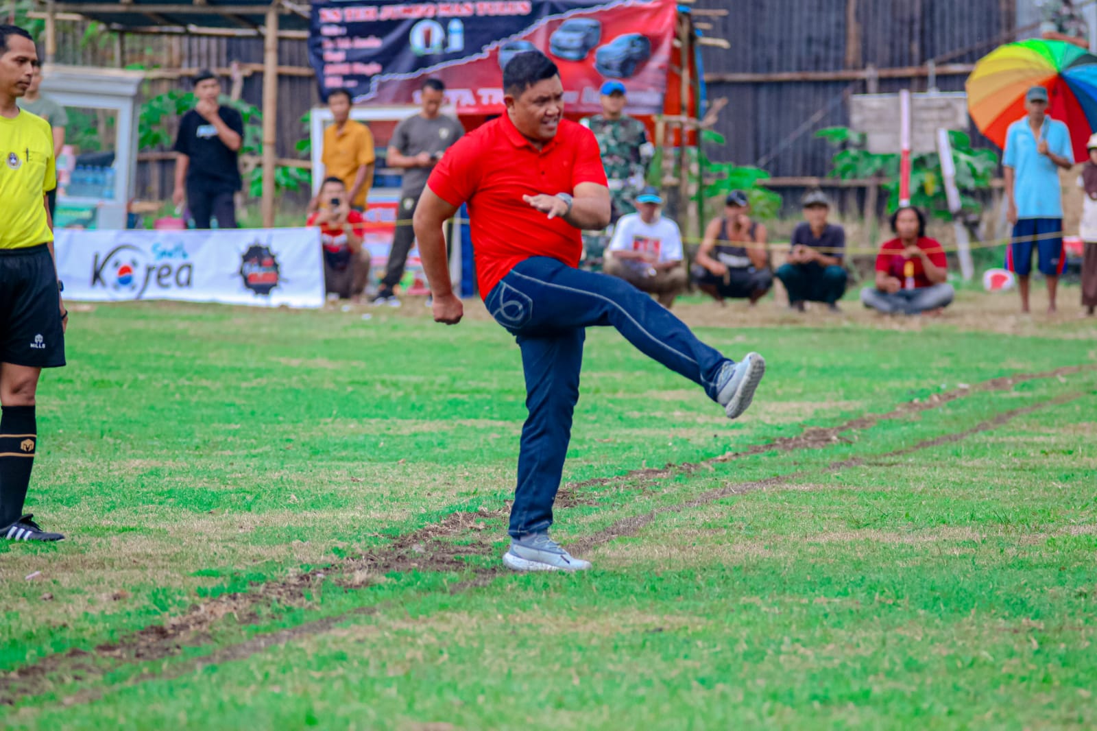 Danbrigif 4/Dewaratna Kabupaten Tegal Buka Turnamen Sepakbola Randusari Open I