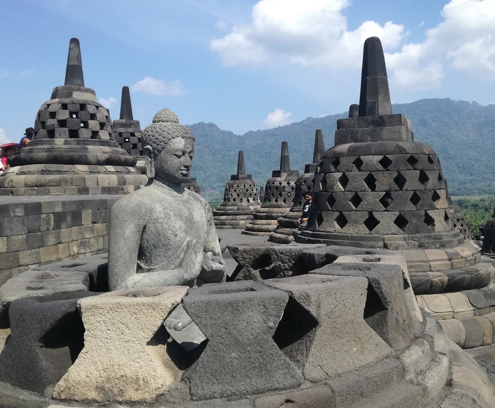 Menko Luhut Sampaikan Pengumuman Penting Soal Borobudur: Tiket Naik Sampai Rp 750 Ribu Perorang 