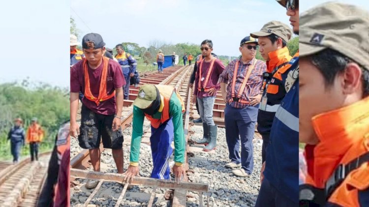 Akibat Tergenang Banjir, Jalur KA Semarang - Surabaya Sempat Alami Hambatan