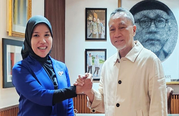 DPP Tunjuk Nur Fitriani Ketua Formatur DPD PAN Kota Tegal
