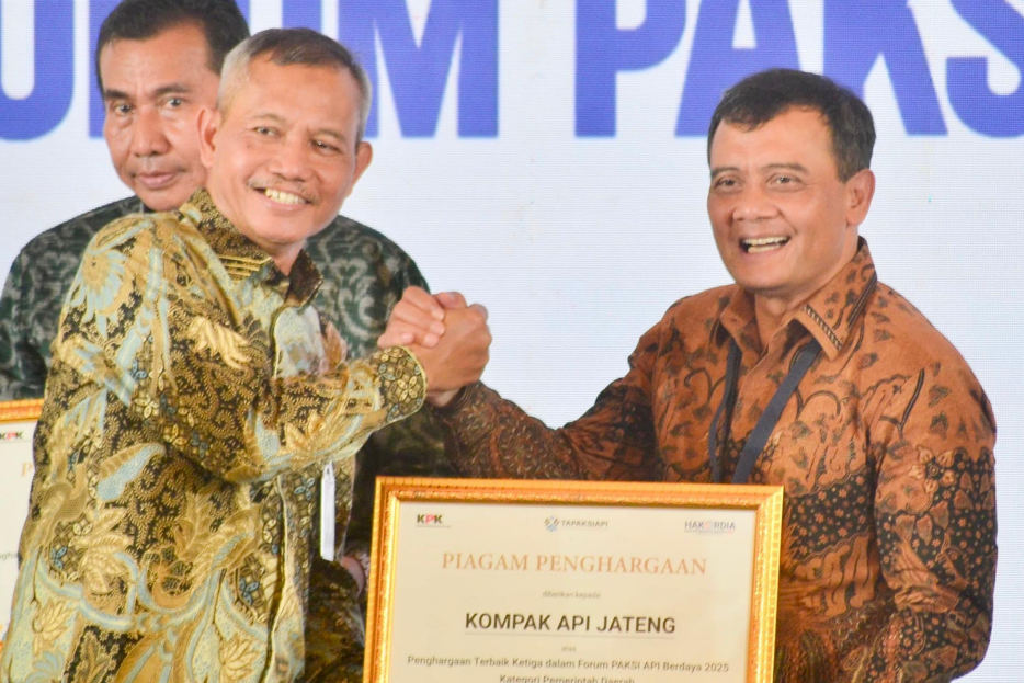 Jateng Raih Dua Penghargaan KPK, Gubernur Ahmad Luthfi Perkuat Tata Kelola Pemerintahan Bersih