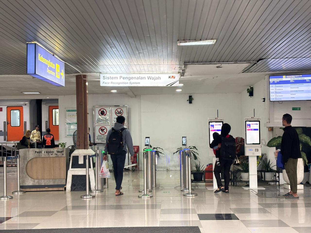 Libur Natal 2025 Padat, KAI Daop 4 Catat 67 Ribu Penumpang di Pekalongan dan Pemalang