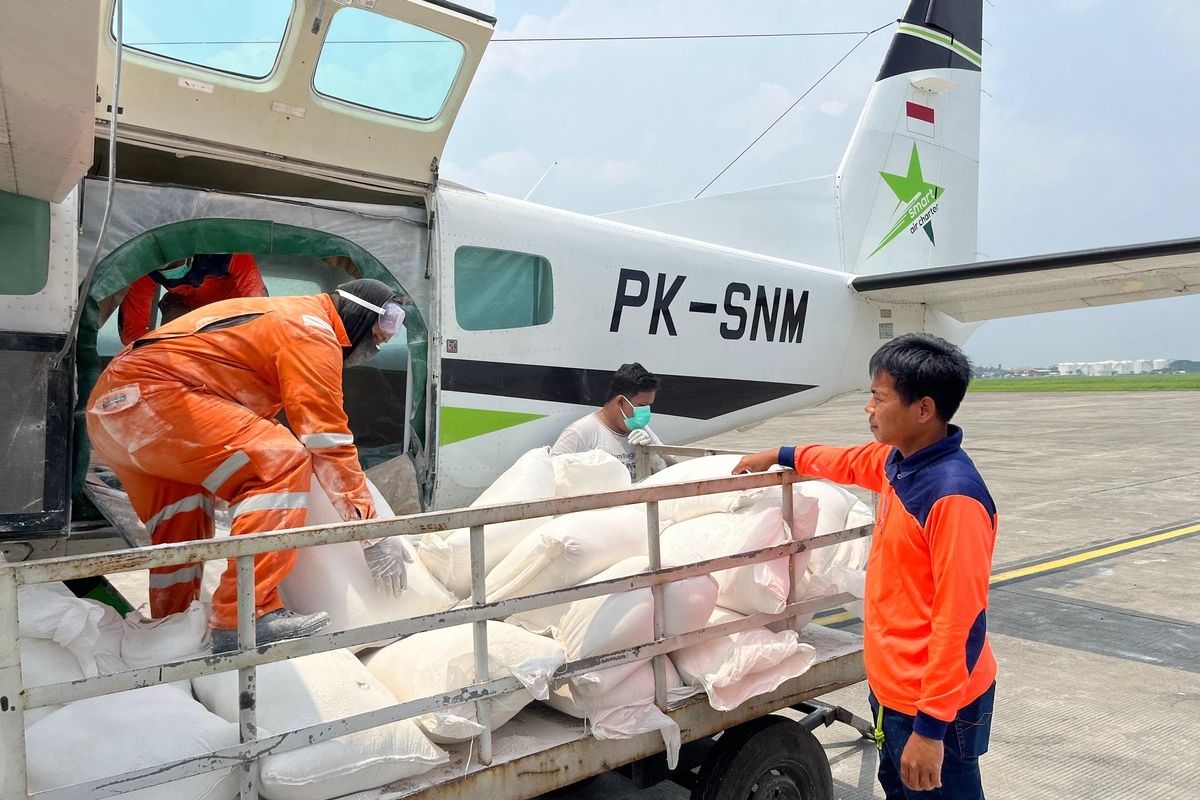 Pesawat Cesna Tebar Garam Satu Ton, Modifikasi Cuaca Percepat Pemulihan Bencana di Muria Raya