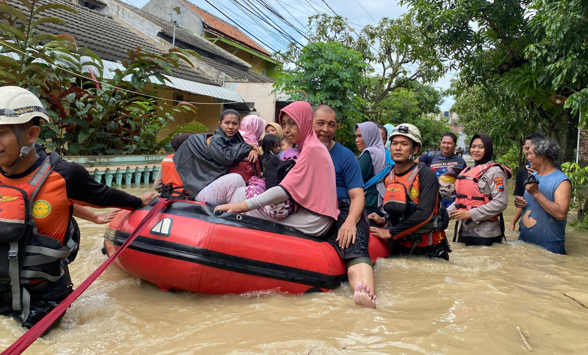 Banjir dan Longsor Landa Jawa Tengah, Pj Gubernur Minta Warga Tetap Waspada