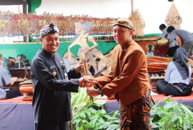 Pentas Dalang Cilik Meriahkan Hari Wayang Nasional di Kabupaten Pemalang 