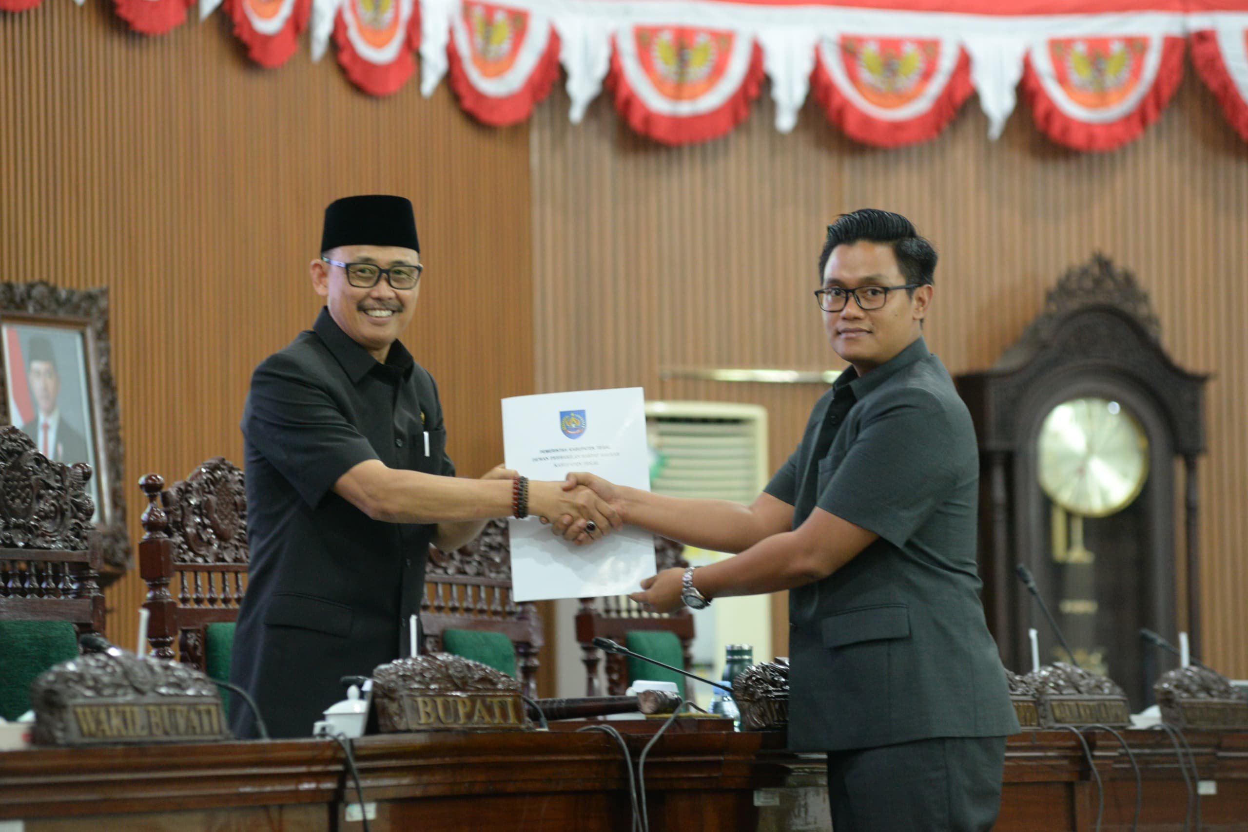 Tiga Fraksi DPRD Soroti Raperda Perumahan di Tegal