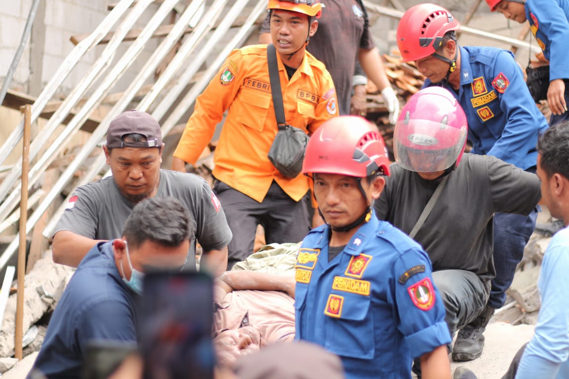 Rumah Roboh di Pasar Kliwon Solo, Tujuh Orang Terluka