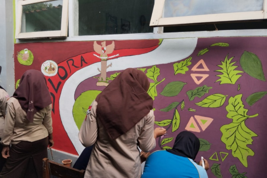 Luapkan Ekspresi Kreativitas Seni Visual, Siswa SMK di Blora Ini Gambar Seluruh Tembok Sekolah