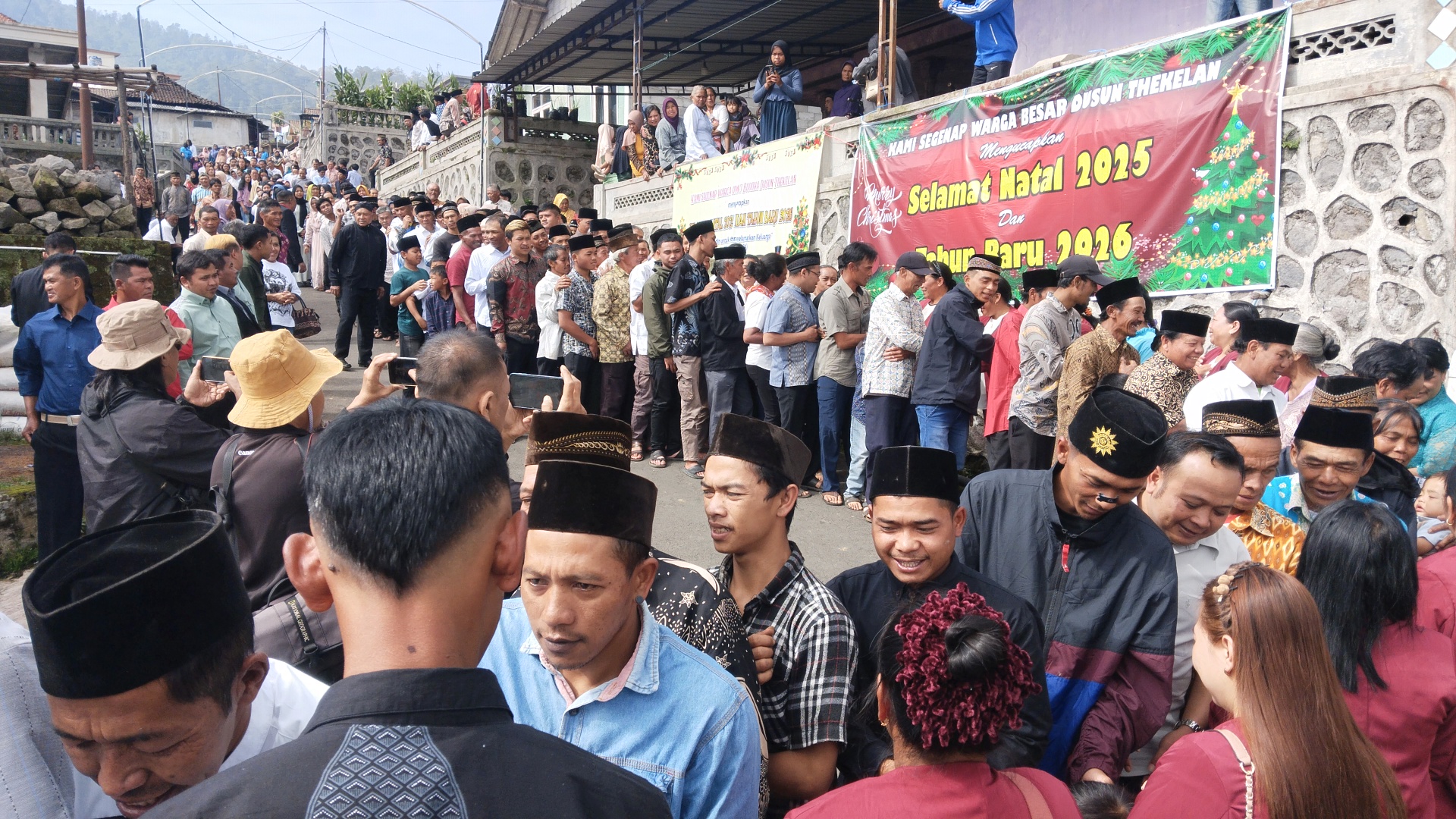 Dusun Thekelan, Bukti Nyata Toleransi di Negeri Atas Awan Saat Perayaan Natal 