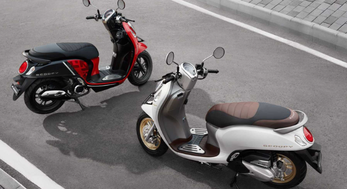 Honda Scoopy 2024 vs Honda Scoopy 2023, Metamorfosis Motor Kekinian Gen Z