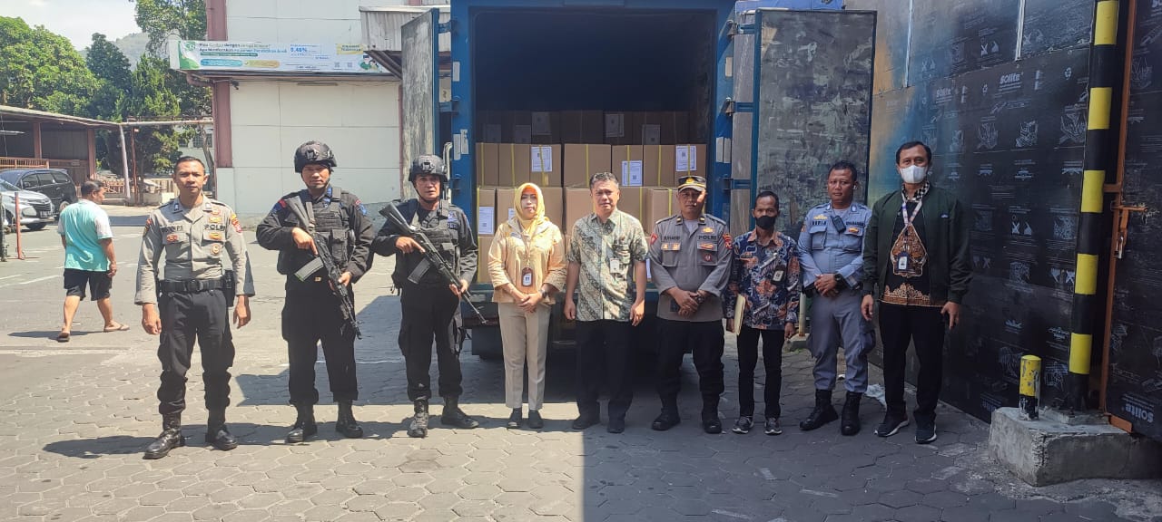 Polda Jateng Kawal Distribusi Logistik Pilkada