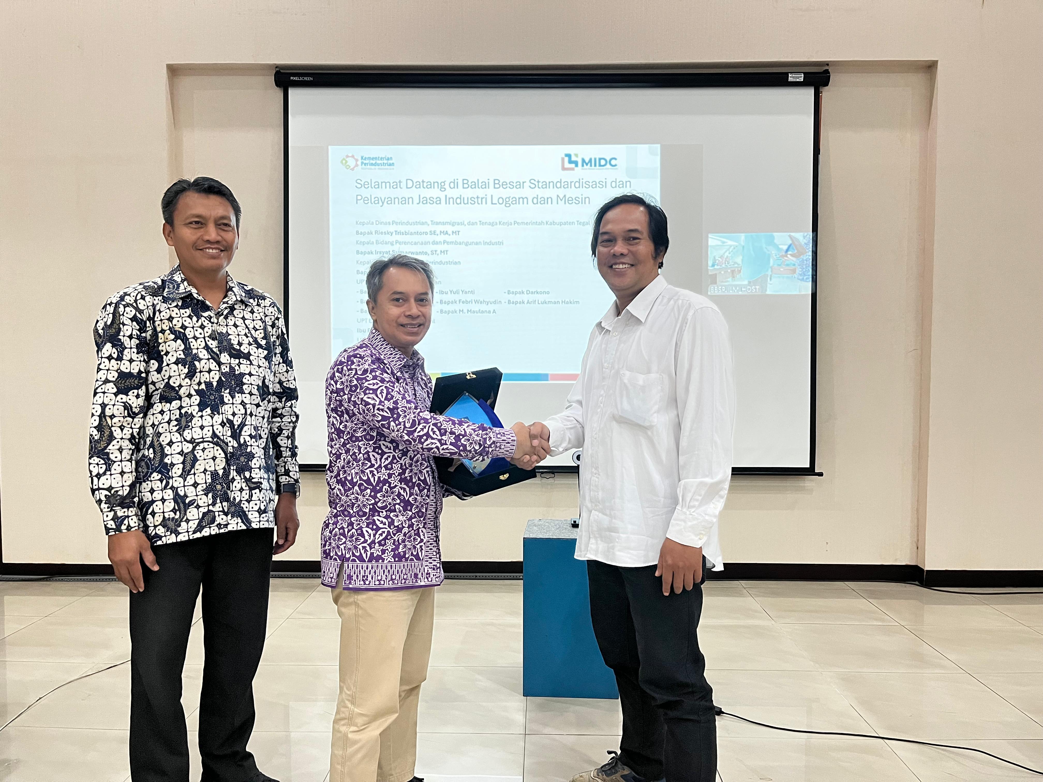 Dinas Perintransnaker Kabupaten Tegal Gelar Studi Komparasi Implementasi ISO 17025  ‎