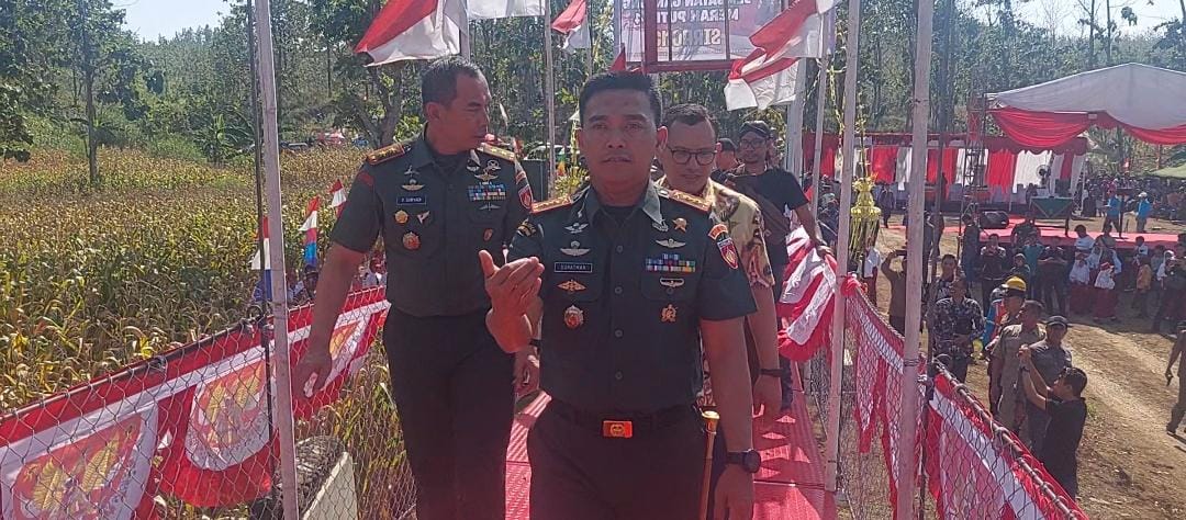 TNI Bangun Jembatan di Tengah Hutan Wilayah Kabupaten Tegal