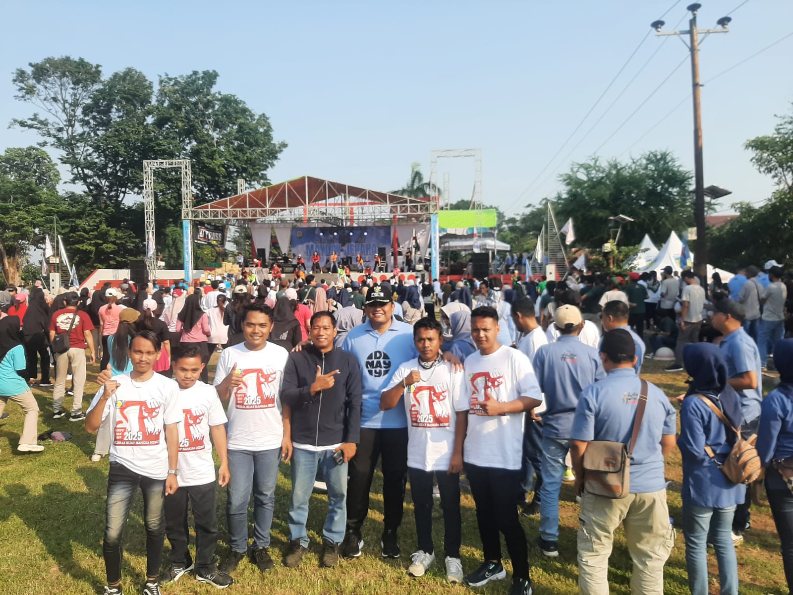 ‘Dibungkam’ Hiburan dan Senam, Buruh Jepara Sambut May Day Penuh Suka Cita