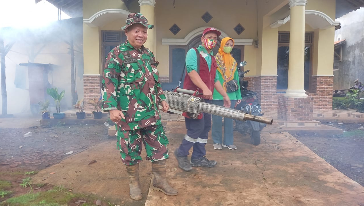 Cegah Demam Berdarah dengan Lakukan Fogging di Desa Rembul Kabupaten Pemalang 