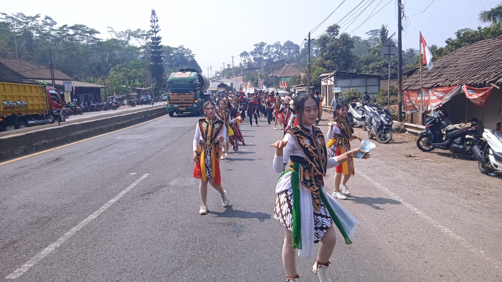 10.000 Warga, Kostum Karnaval, dan UMKM: Cara Desa Sembung Batang Rayakan Kemerdekaan