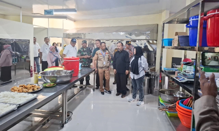 ‎Luncurkan Program Makan Bergizi Gratis SPPG