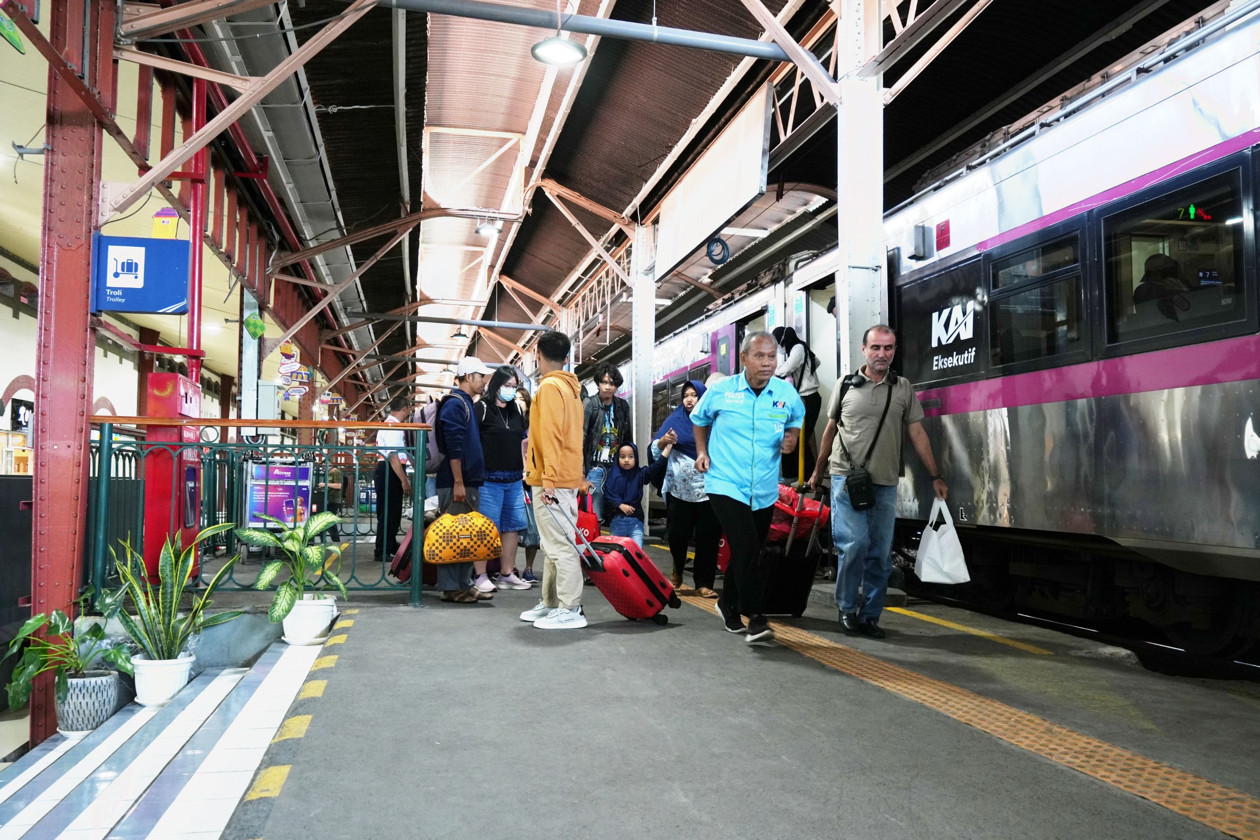 Jalur Bekasi Timur Belum Normal, 2 KA Semarang–Jakarta Dibatalkan Hari Ini