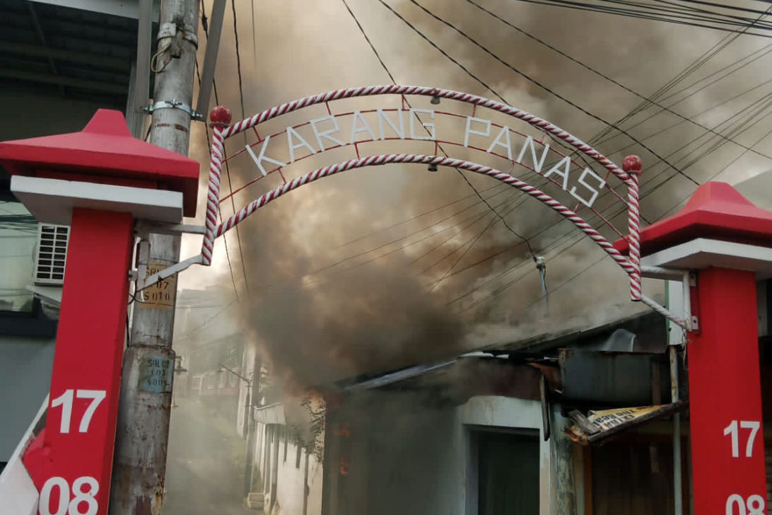 Kebakaran Rumah dan Warung Kelontong di Jatingaleh Semarang, Lansia 94 Tahun Tewas 