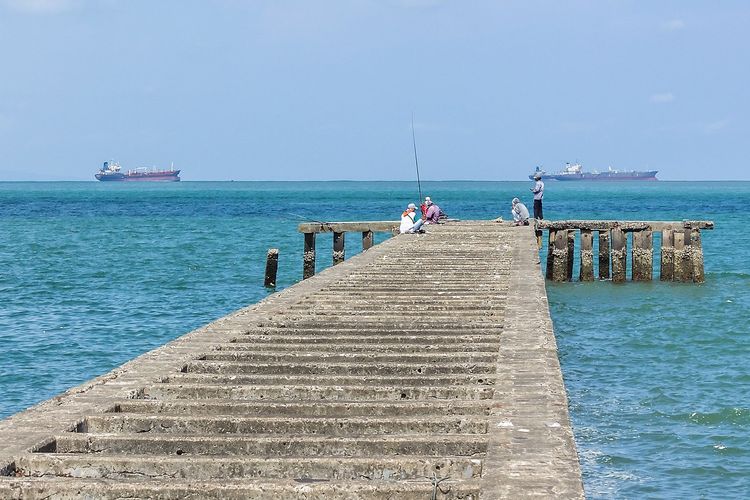 Rekomendasi 9 Teluk Indah di Pulau Jawa yang Wajib Kamu Masukkan dalam Daftar liburan kamu! 