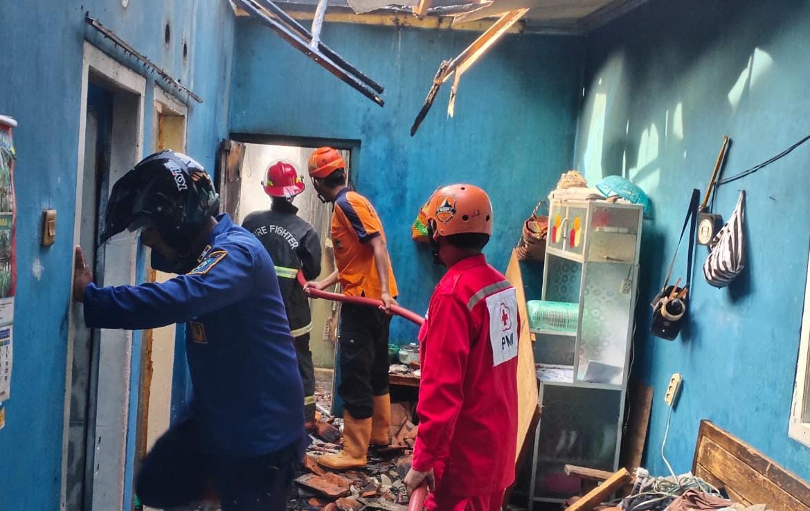 Diduga Lupa Matikan Tungku, Dapur Masduki di Kabupaten Brebes Terbakar
