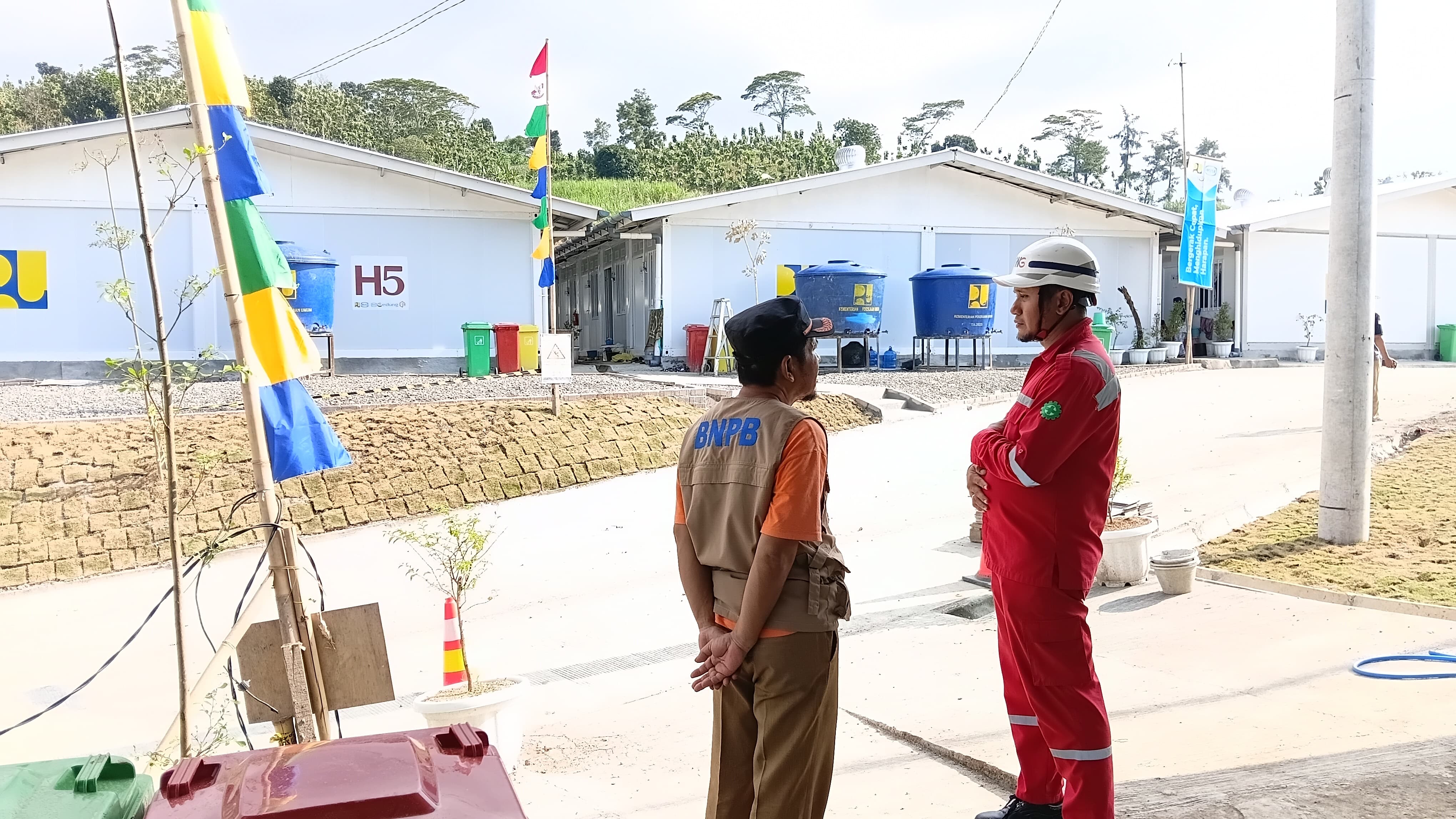 Bangunan Huntara Warga Padasari Tegal Tahap II Selesai Dikerjakan  