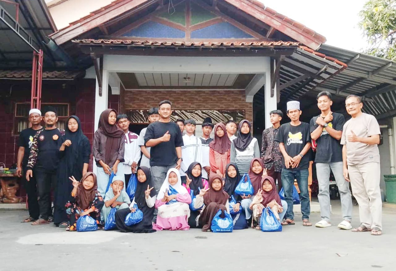 Jawara Farm Berbagi Kebahagiaan dengan Anak Yatim  ‎