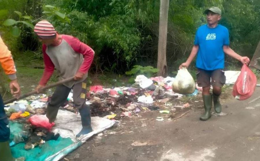 Kecamatan Lasem Rembang Darurat Sampah, Spanduk Imbauan dari Pemerintah Sudah Tidak Digubris