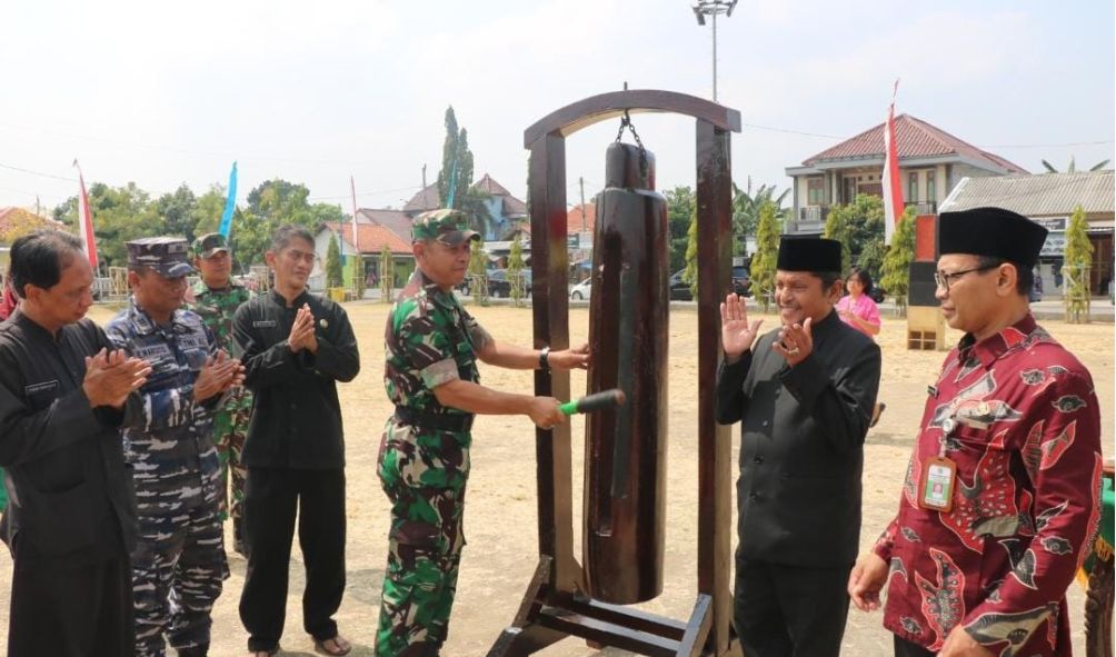 TNI Selesaikan Proyek Saluran Air di Debong Tengah Tegal