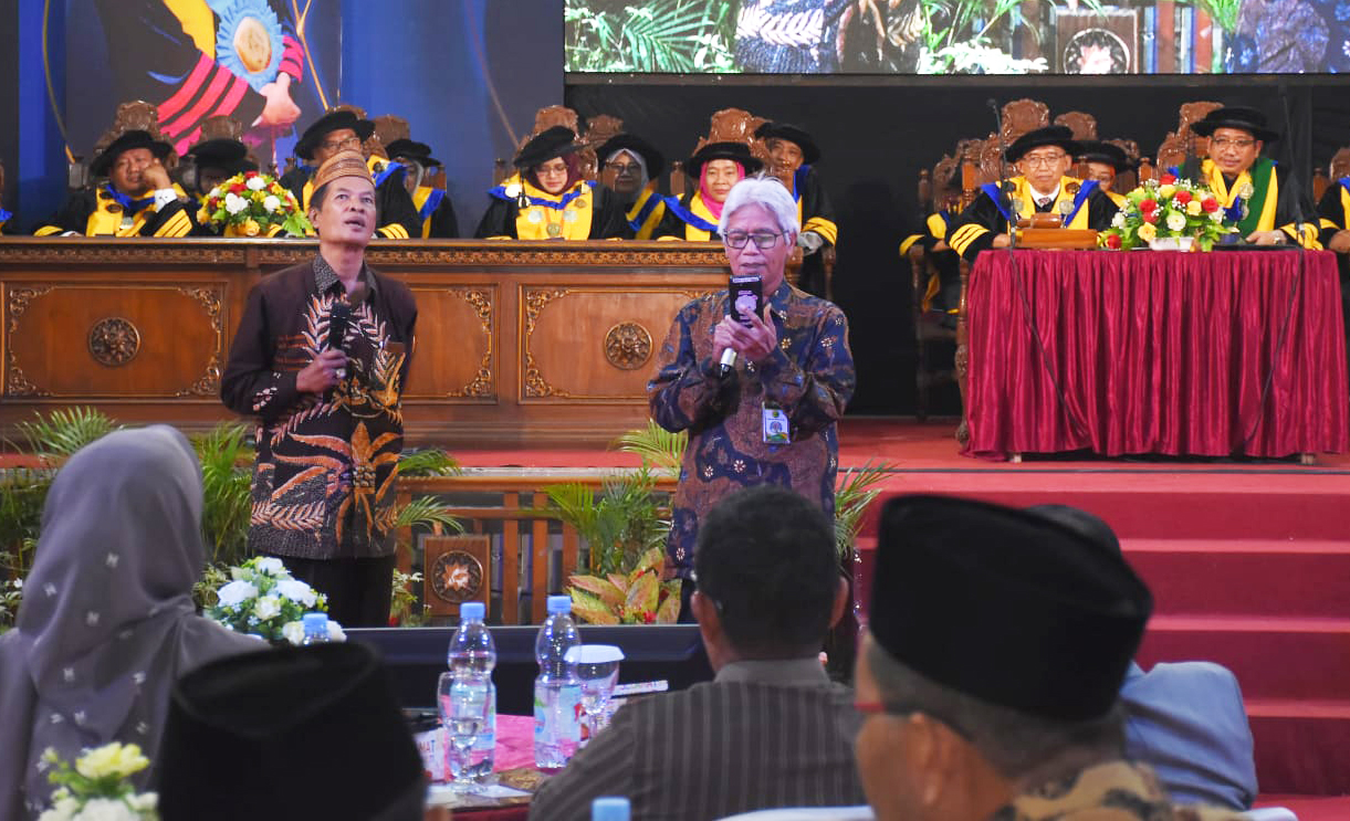Puisi dan Pantun Tegalan untuk Sang Guru Besar UPS Tegal 