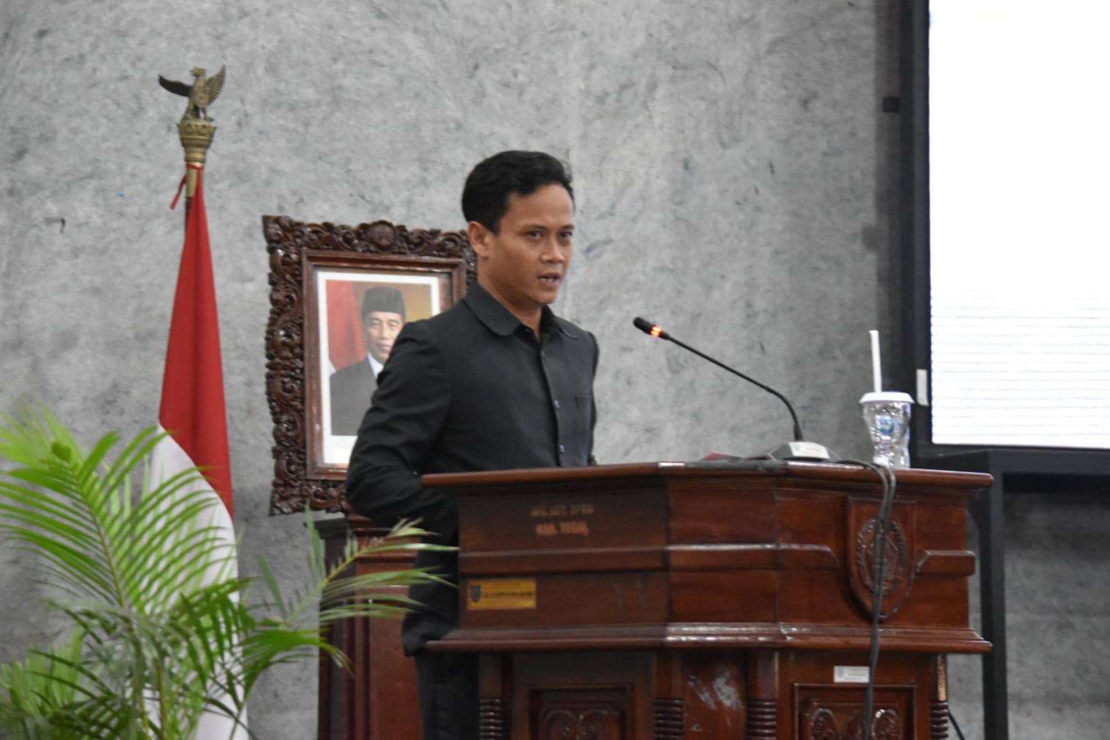 Fraksi PDIP DPRD Soroti Jalan Rusak di Kabupaten Tegal