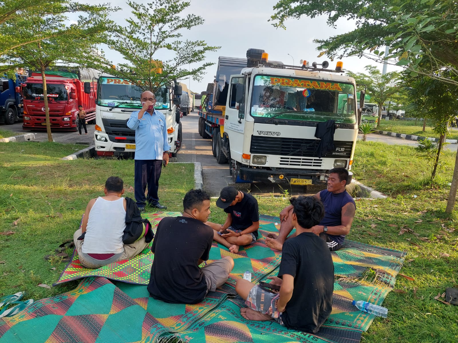 Hindari Kelelahan, Jangan Biarkan Pengemudi Tidur di Kolong Bus!