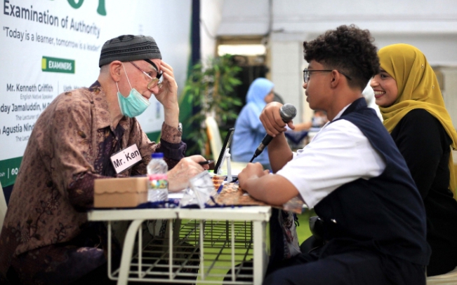 96 Siswa SMP Al Irsyad Kota Tegal Diuji Berbicara Bahasa Asing