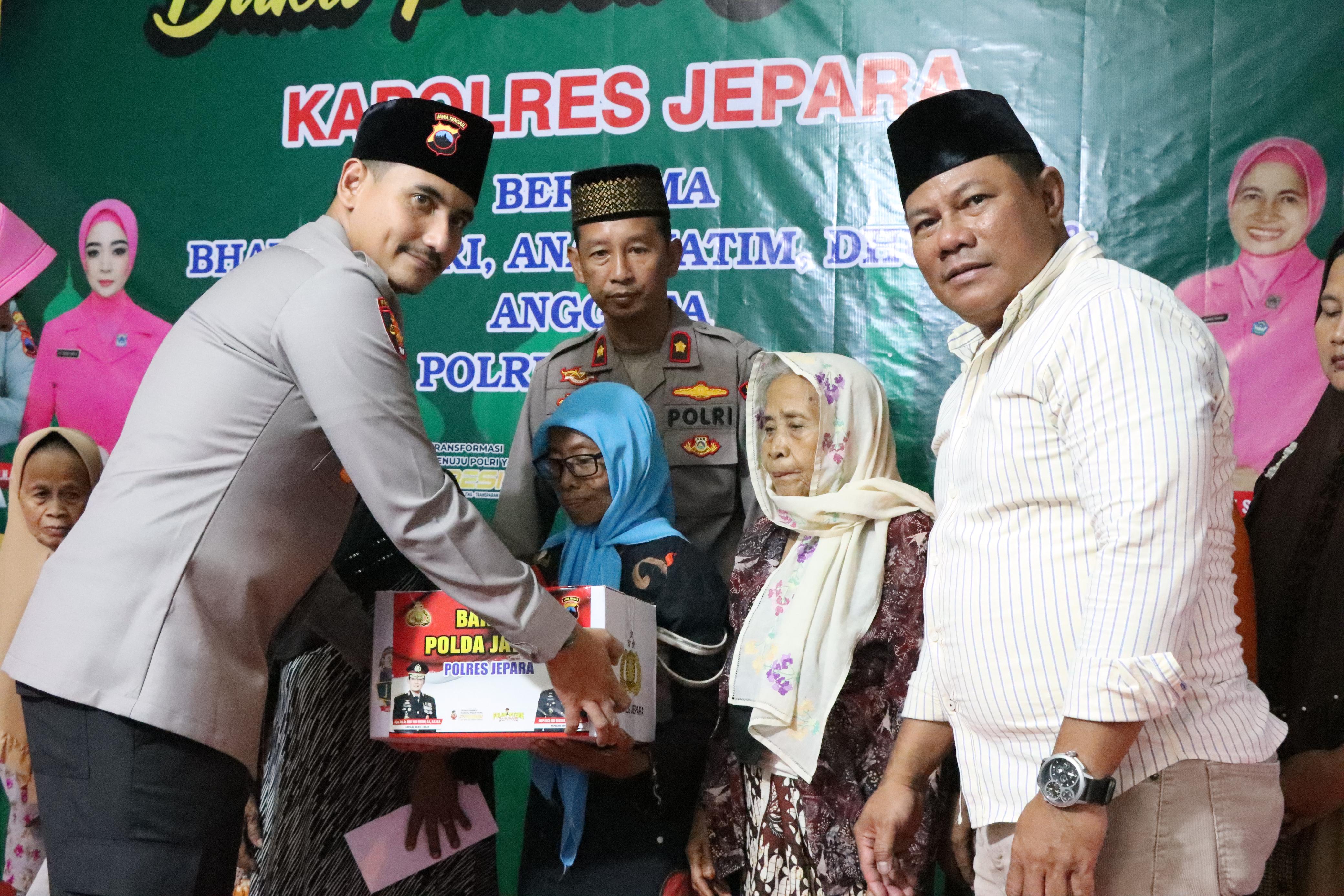 Berbagi Santunan dan Bantuan, Kapolres Jepara Bukber Undang Yatim Piatu dan Dhuafa