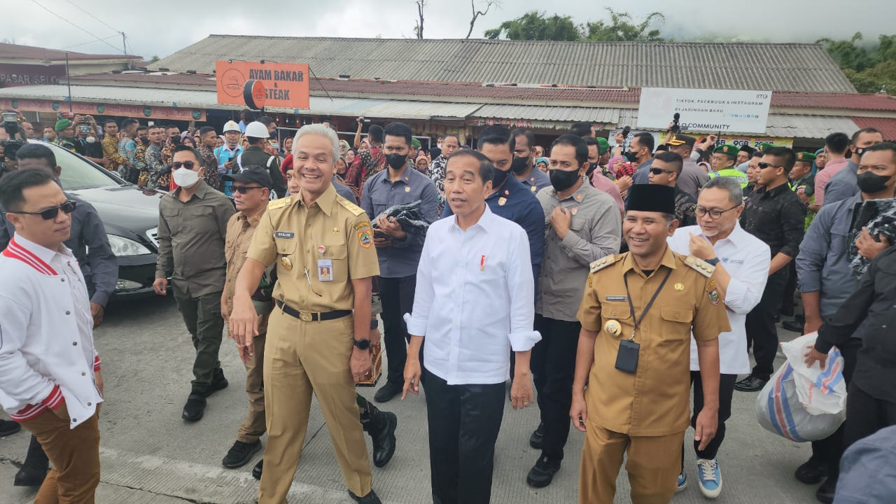 Ganjar dan Jokowi Semobil Kunjungi Boyolali