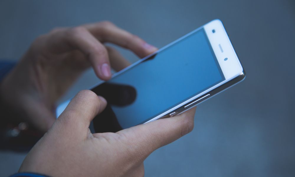 5 HP Terbaru 2025, Tawarkan Layar AMOLED dengan Kontras Tinggi